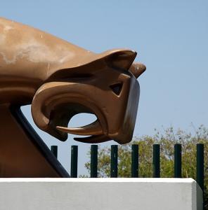 The stylized saber tooth tiger (<I>Smilodon Californicus</I>) at the entrance on Wilshire