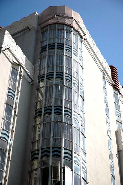 Sunset Towers, 8358 Sunset Boulevard, Wednesday, March 1, 2006, Art Deco windows