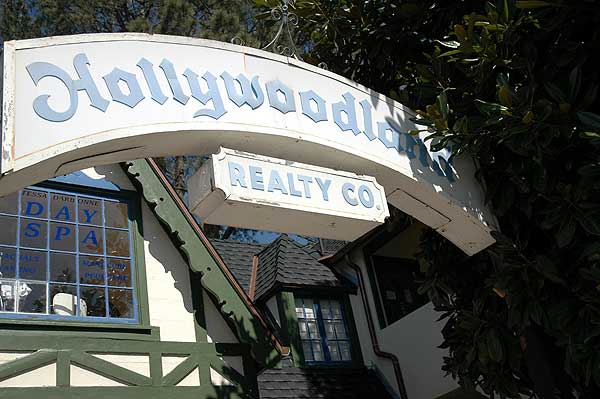 Hollywoodland Real Estate office (and Day Spa), Thursday, March 2, 2006
