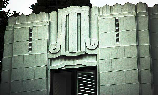 Smith House, 1929-30, J.C. Smale, 191 South Hudson Avenue, Los Angeles - Zigzag Moderne