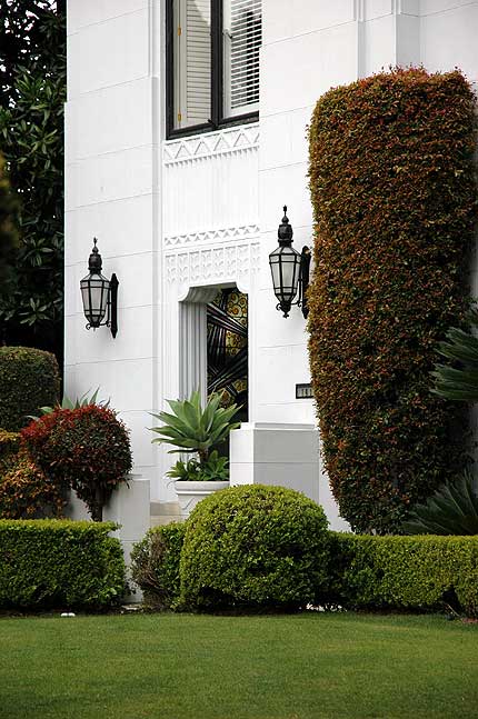 Smith House, 1929-30, J.C. Smale, 191 South Hudson Avenue, Los Angeles - Zigzag Moderne