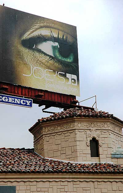 Billboard with big eyes, Sunset at Crescent Heights, Los Angeles (Sunset Strip)