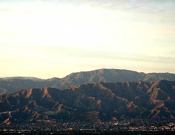 Sunset, Sunday evening, May 28, 2006, from Mulholland Drive, Los Angeles