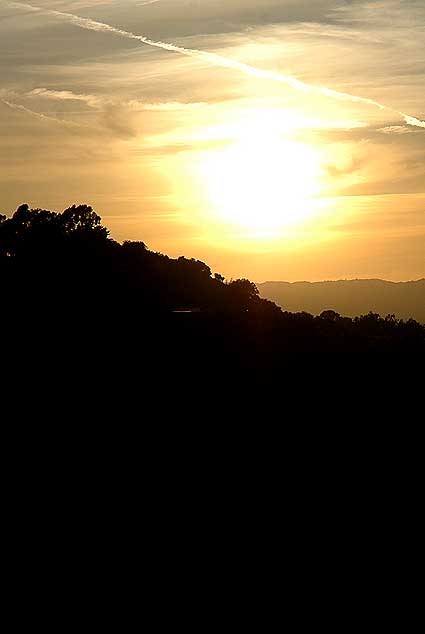 Sunset, Sunday evening, May 28, 2006, from Mulholland Drive, Los Angeles