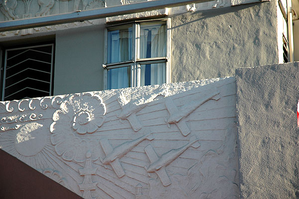 Frieze detailing, Sunset Tower, 8358 Sunset Boulevard, 1929, architect Leland A. Bryant